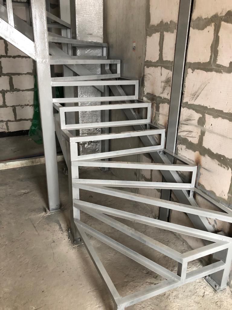 Каркасные металлические лестницы